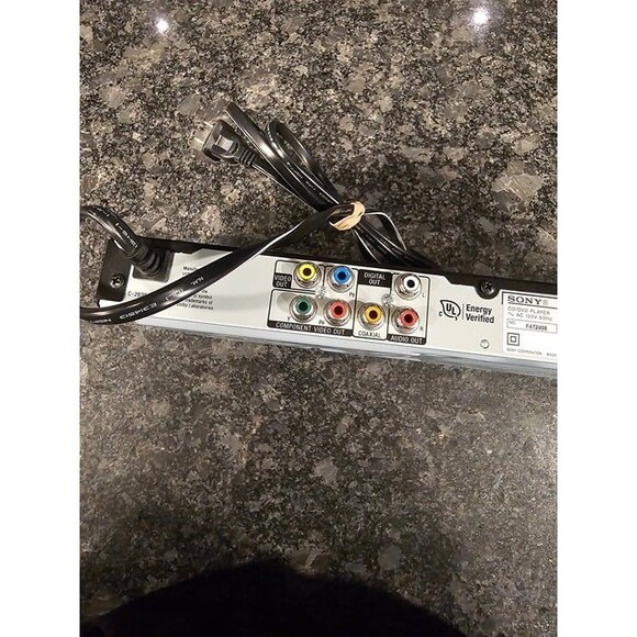 Sony DVP-SR200P DVD Player Tested and Working No Remote - Picture 7 of 9